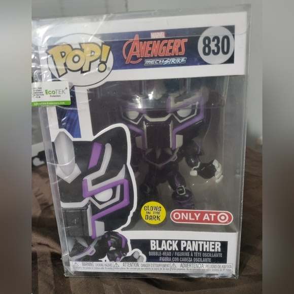 Funko POP Black Panther 830 - Picture 1 of 3